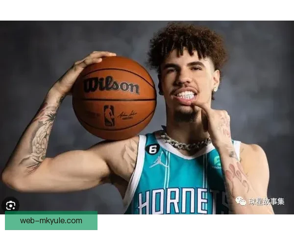 黄蜂摆烂策略升级 拉梅洛鲍尔替补成焦点